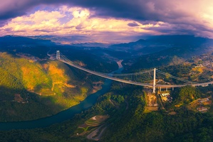 斑斓的龙江大桥