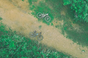 神仙岭中的自行车