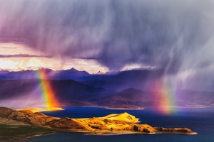 羊湖上的双彩虹
