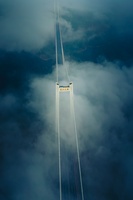 云海上的龙江大桥